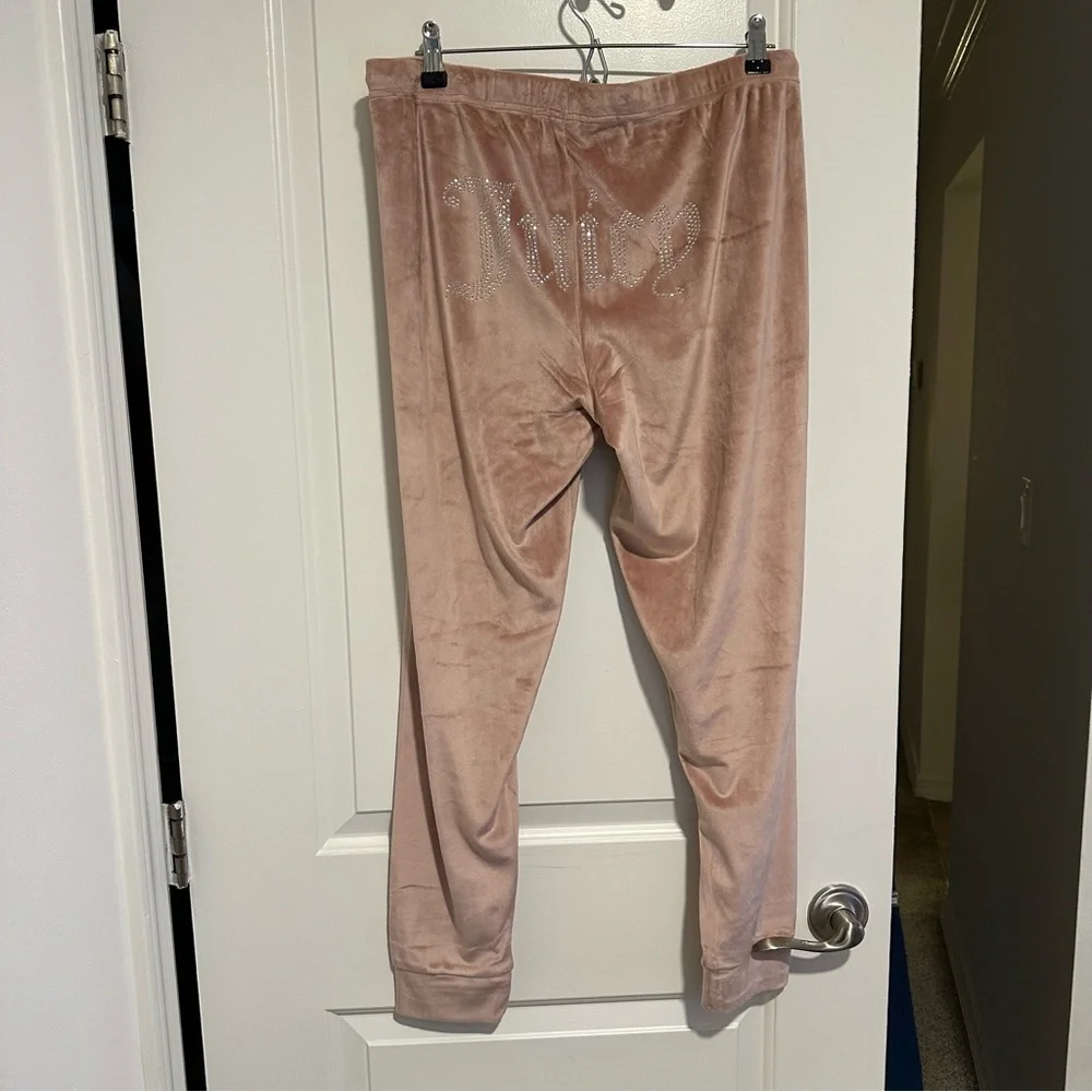 Juicy Couture Sleepwear Velour Rhinestone Long Sleeve and Pants Set in Pink